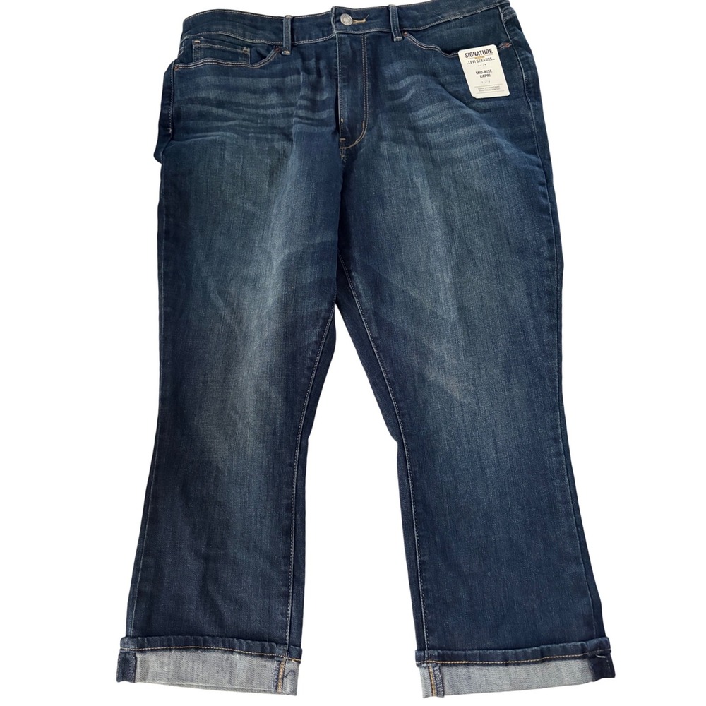 Signature by Levi Strauss Gold Label Mid-Rise Capri Jeans Dark Wash 16 W33 NEW